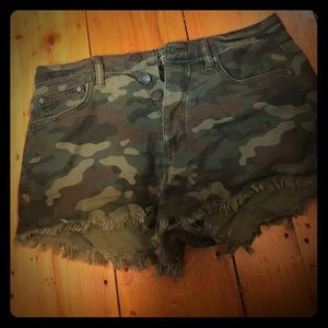American Eagle Camouflage shorts